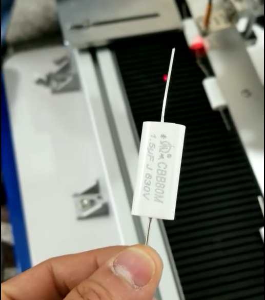 电容器紫外激光打标应用视频